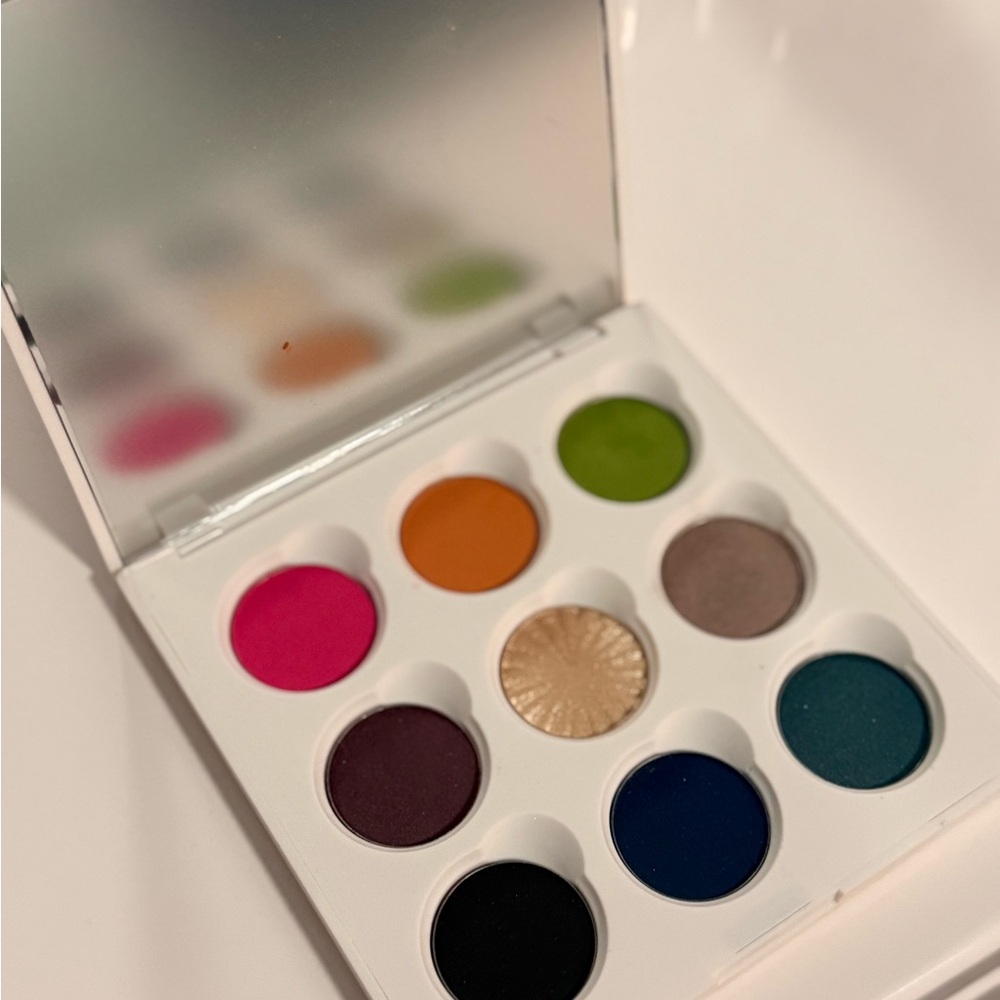 OFRA Bold and Bright Eyeshadow Palette